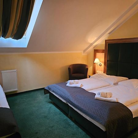 Hotel U Divadla Znojmo Dış mekan fotoğraf