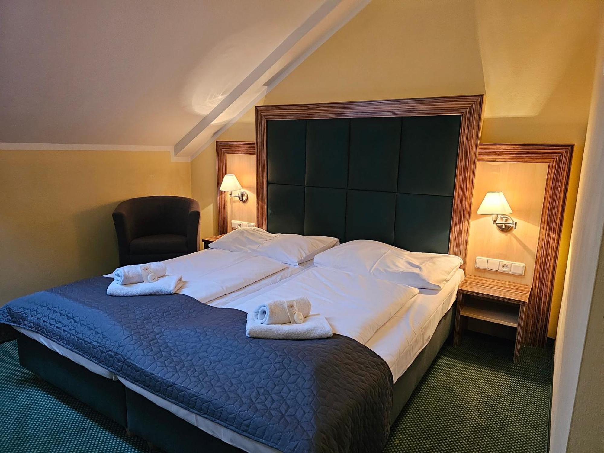 Hotel U Divadla Znojmo Dış mekan fotoğraf