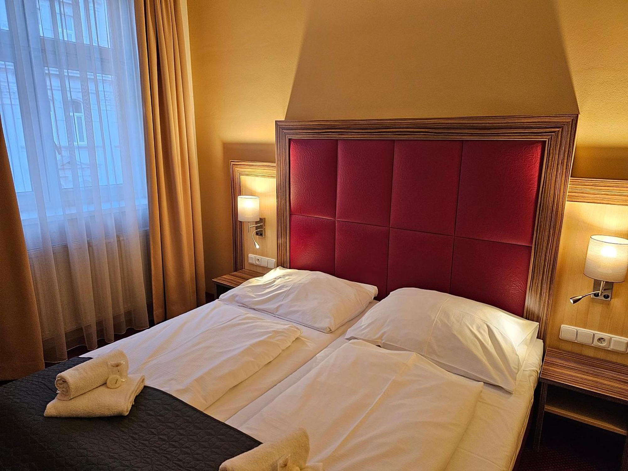 Hotel U Divadla Znojmo Dış mekan fotoğraf