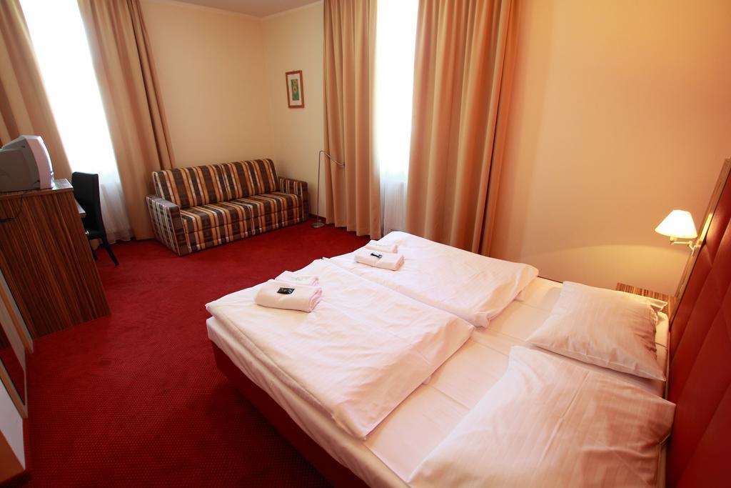 Hotel U Divadla Znojmo Dış mekan fotoğraf