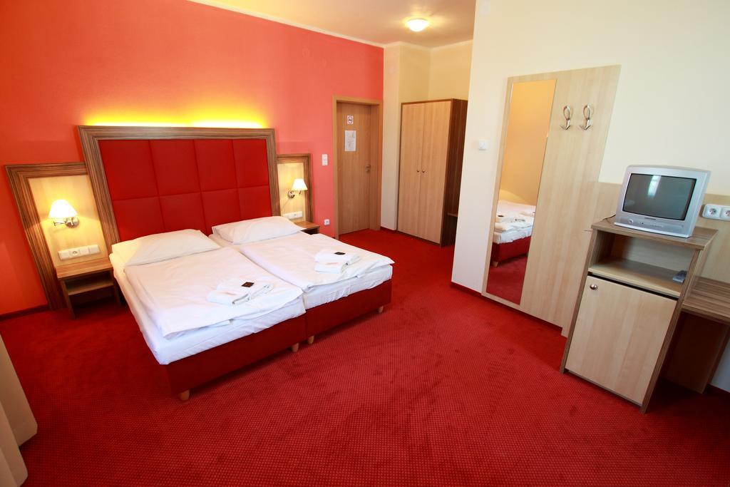 Hotel U Divadla Znojmo Dış mekan fotoğraf
