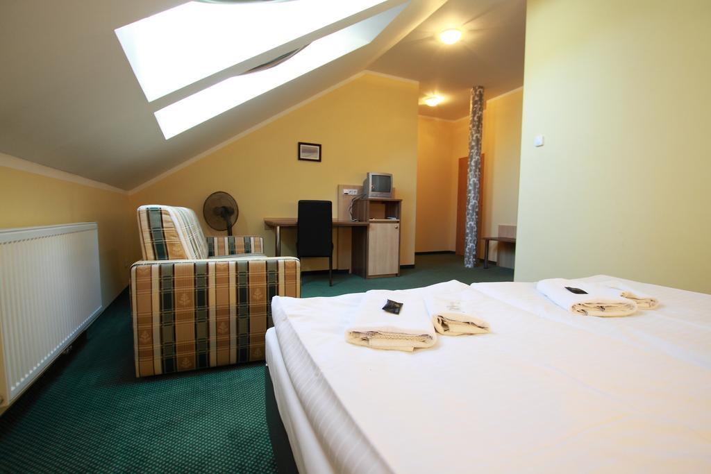 Hotel U Divadla Znojmo Dış mekan fotoğraf