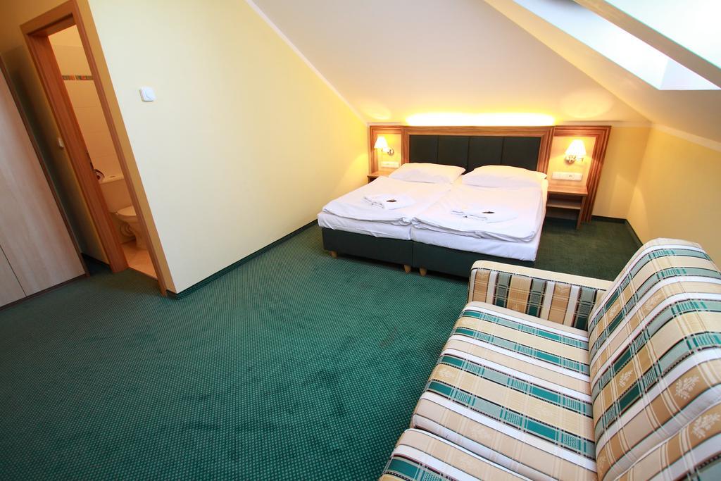 Hotel U Divadla Znojmo Dış mekan fotoğraf