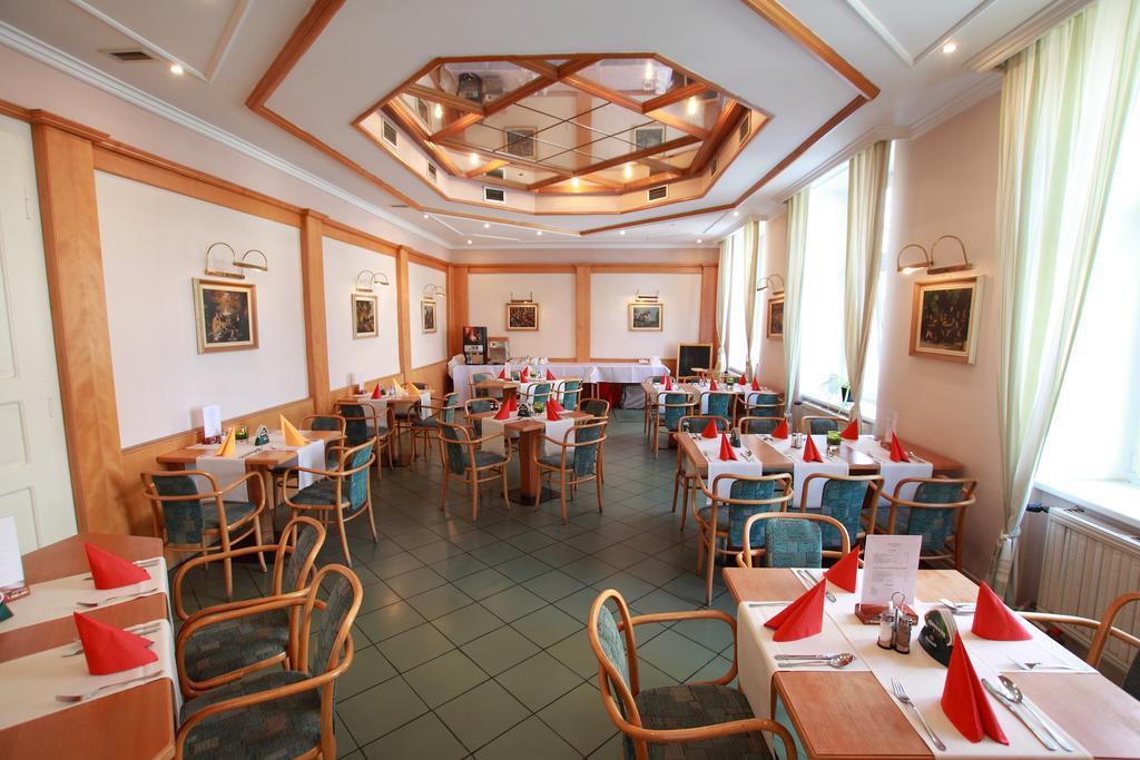 Hotel U Divadla Znojmo Dış mekan fotoğraf